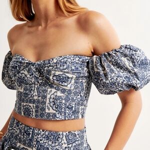 NWT Abercrombie & Fitch Floral Off-Shoulder Top Medium